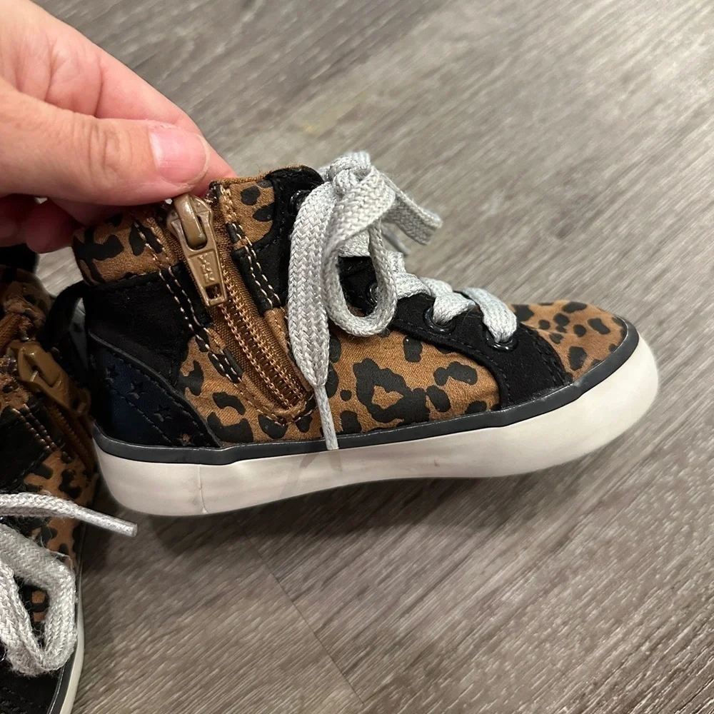 Girls toddler cat and jack bootie